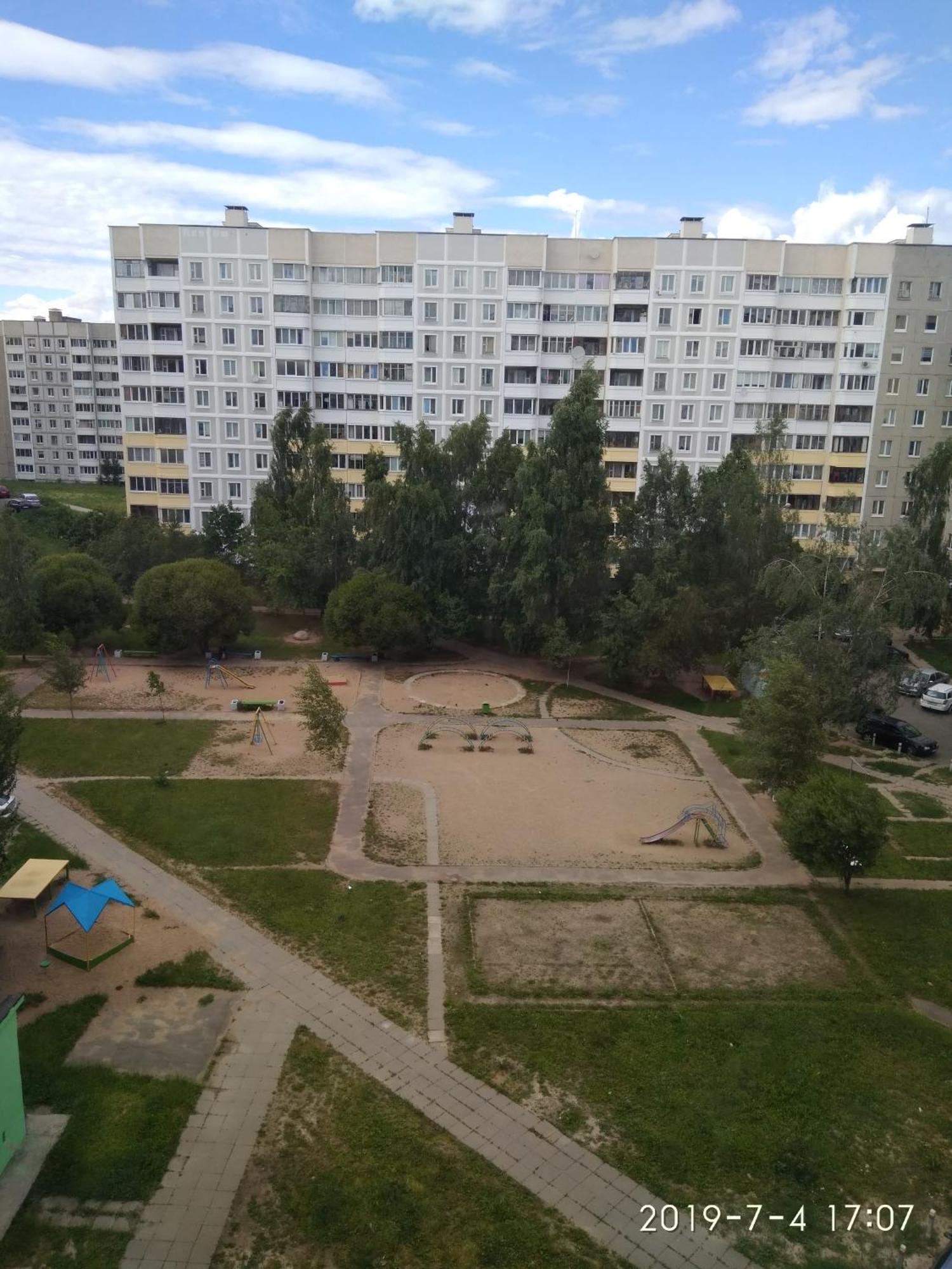 Комната Для Гостей Рядом С Станцией Метро Каменная Горка 明斯克 外观 照片